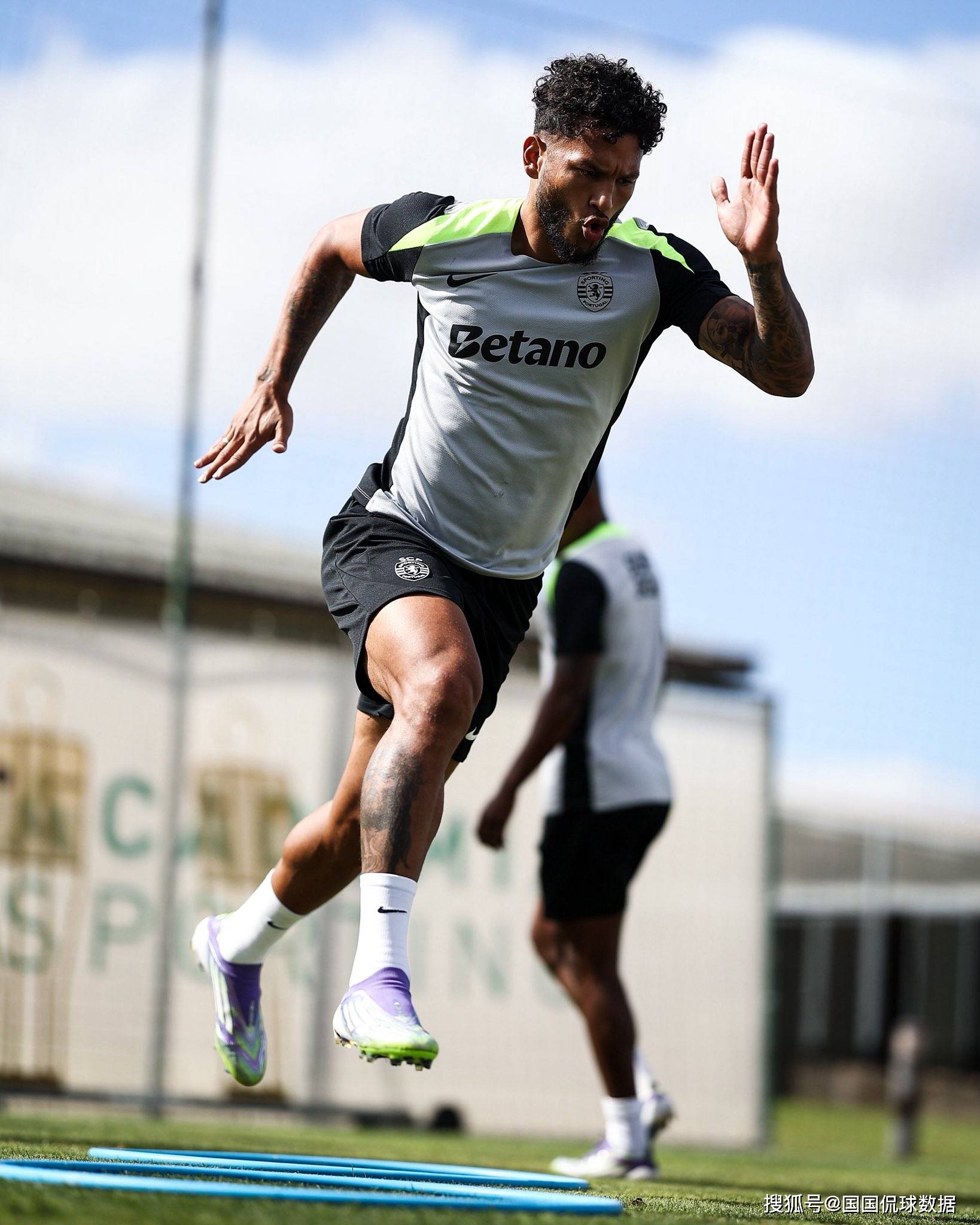 关于关键时刻体能课后，孟菲斯灰熊造点机会备战葡超，引发热议，球队文化再被提及的信息