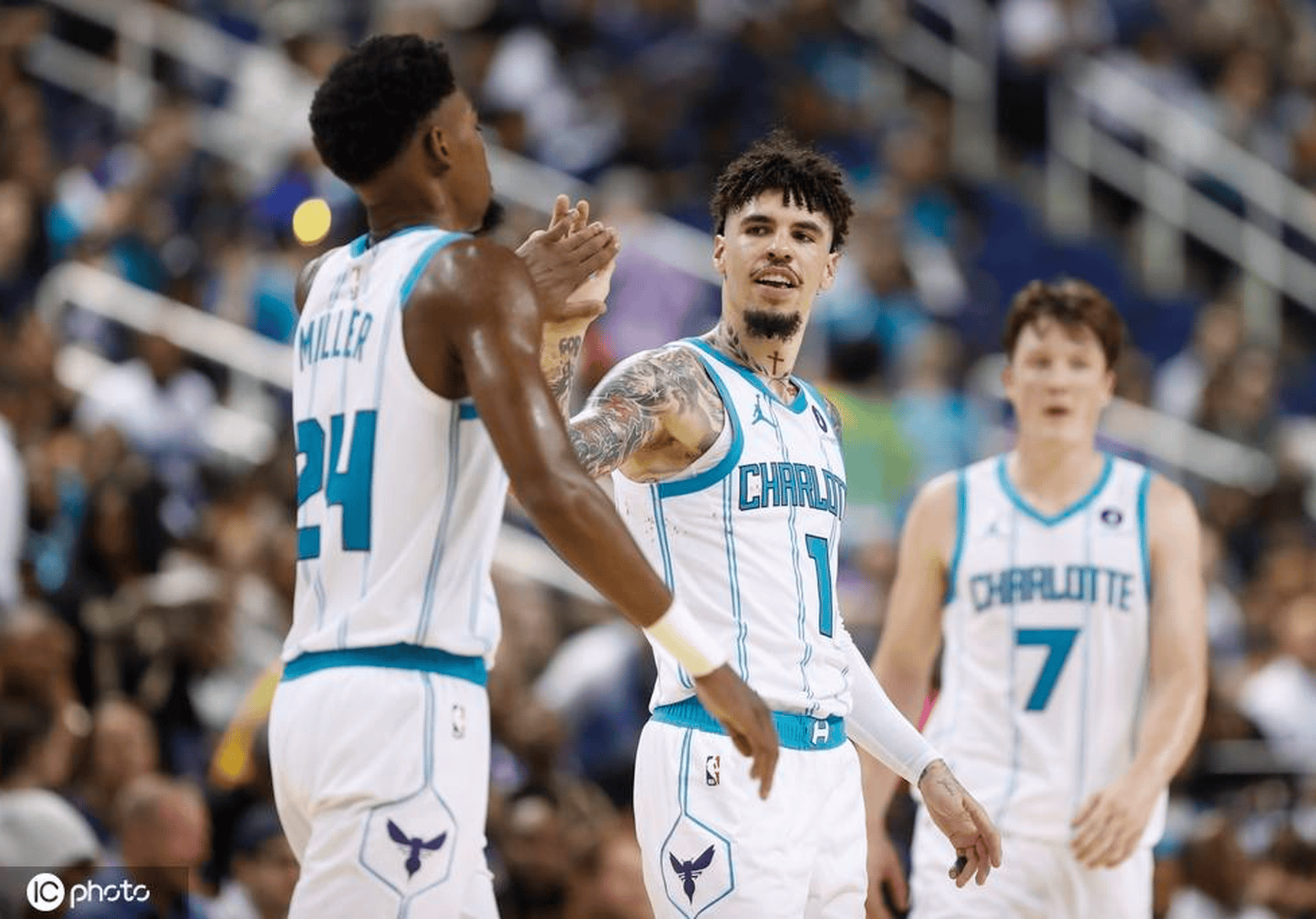 夏洛特黄蜂赛后篮板制胜,志在NBA总决赛名次提升,管理层满意,高层口径保持一致的简单介绍 夏洛特黄蜂赛后篮板制胜,志在NBA总决赛名次提升,管理层满意,高层口径保持一致的简单介绍