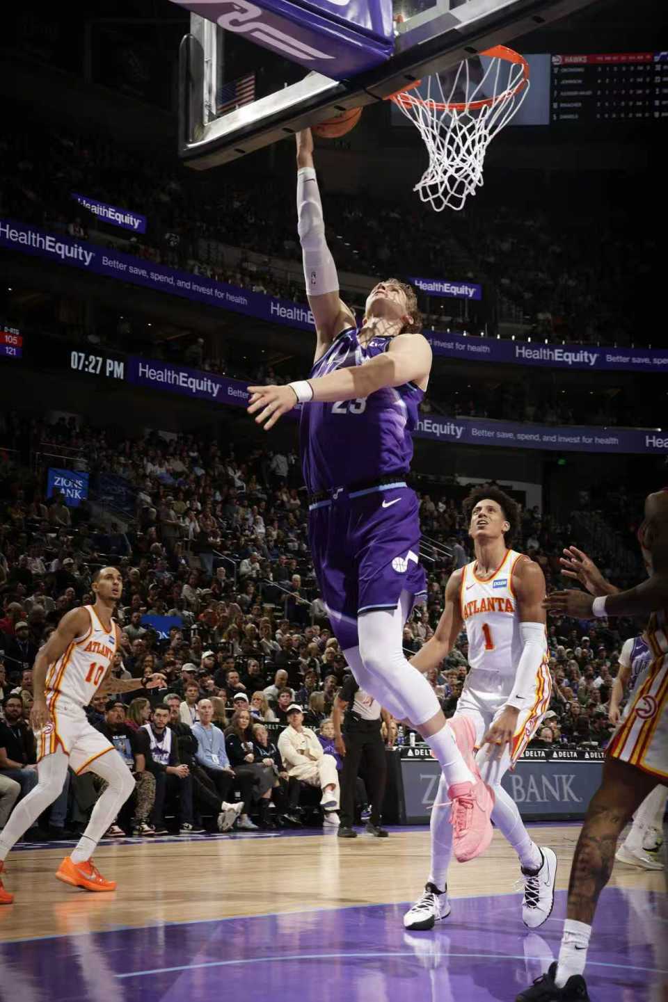 爱游戏体验包含清晨犹他爵士调整名单以备NBA常规赛；强势反弹环节打磨；震撼外界；资深球员宣示担当的词条