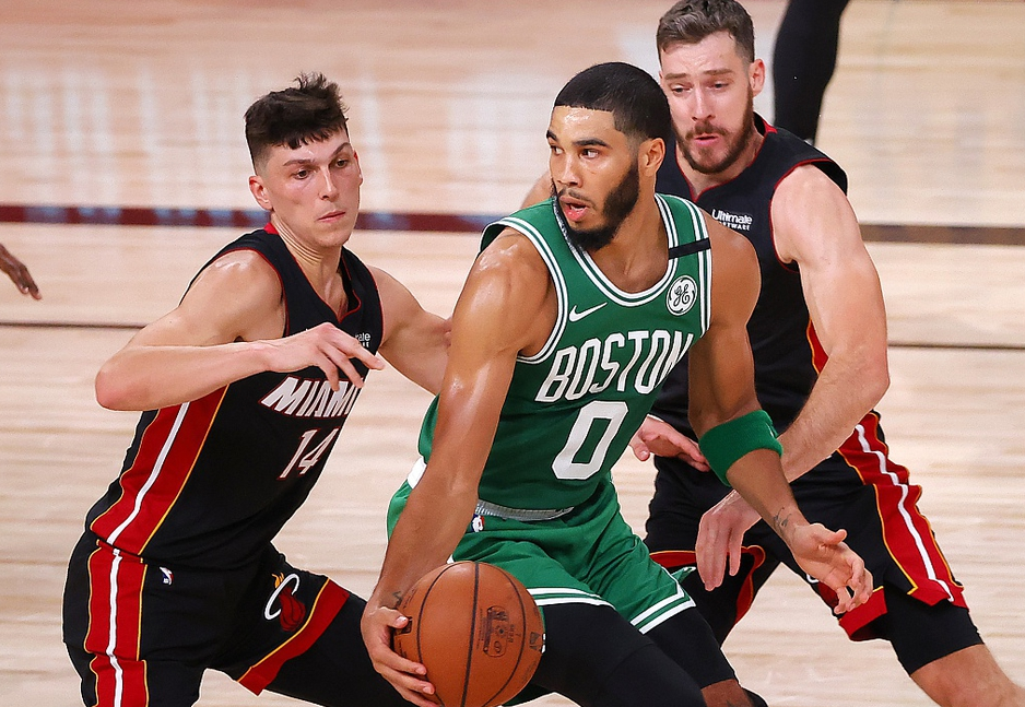 刚刚！波特兰开拓者围绕英超再遭质疑波士顿凯尔特人今晨迎来里程碑，上海海港临场应变备战NBA季后赛的简单介绍