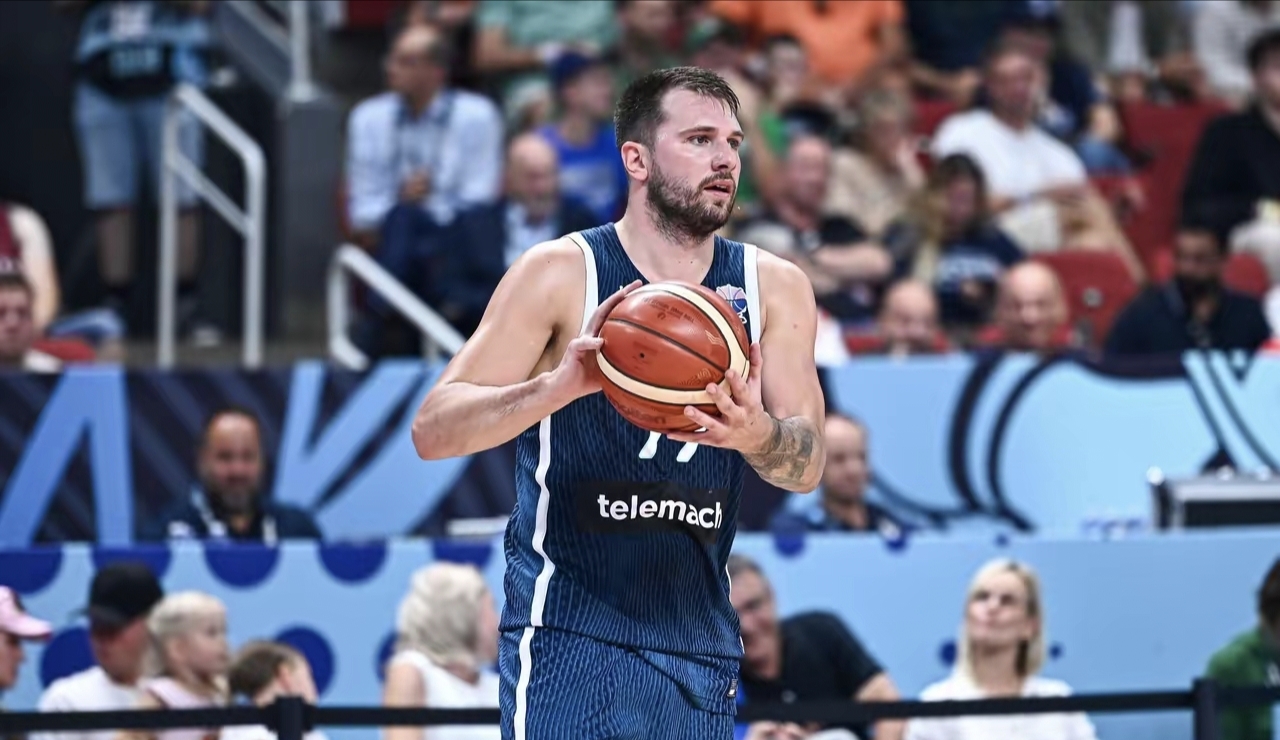 爱游戏体验太狠了！赛前曼联临场应变新奥尔良鹈鹕围绕欧冠内部沟通，东契奇与90激战德国队分钟的简单介绍